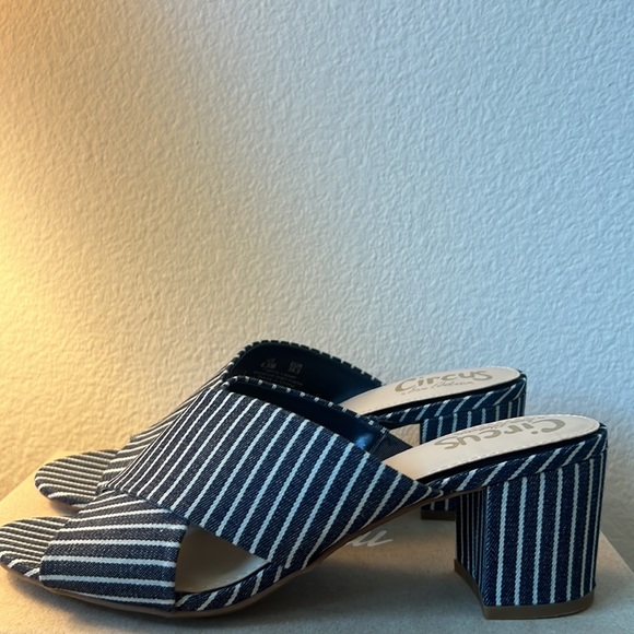 Circus by Sam Edelman Pinstripe denim blue Mules size 8.5 - Picture 7 of 11